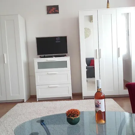 Eger Apartman Apartman *
