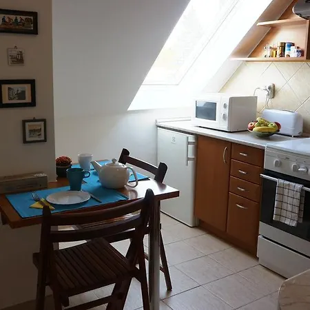 Eger Apartman アパート