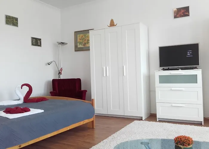 Eger Apartman * 埃格尔